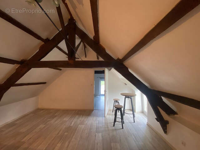 Maison à REGUINY
