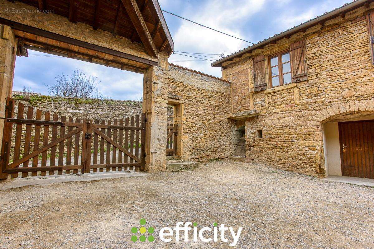 Maison 300 m² à Cogny  - photo 3