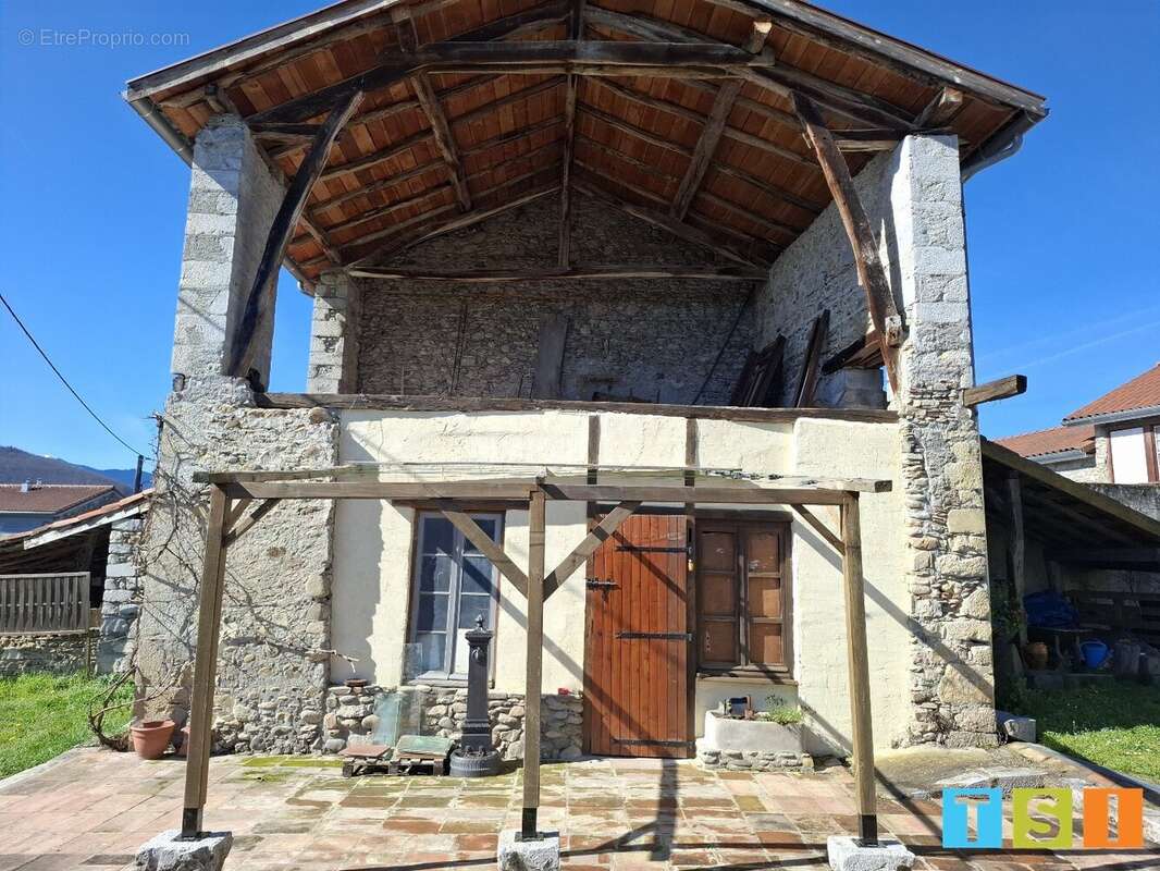 Maison à SAINT-LAURENT-DE-NESTE