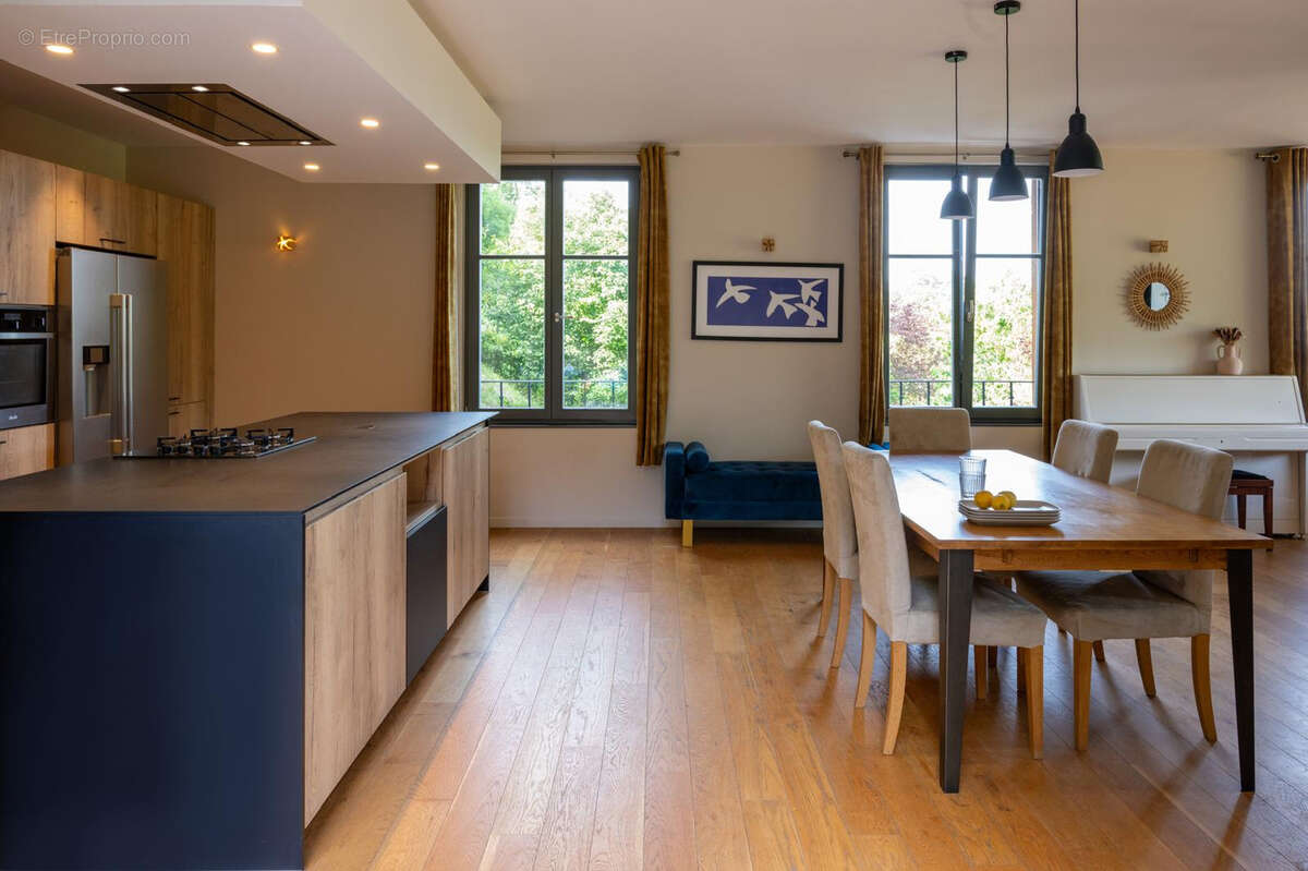 Maison à POLEYMIEUX-AU-MONT-D&#039;OR