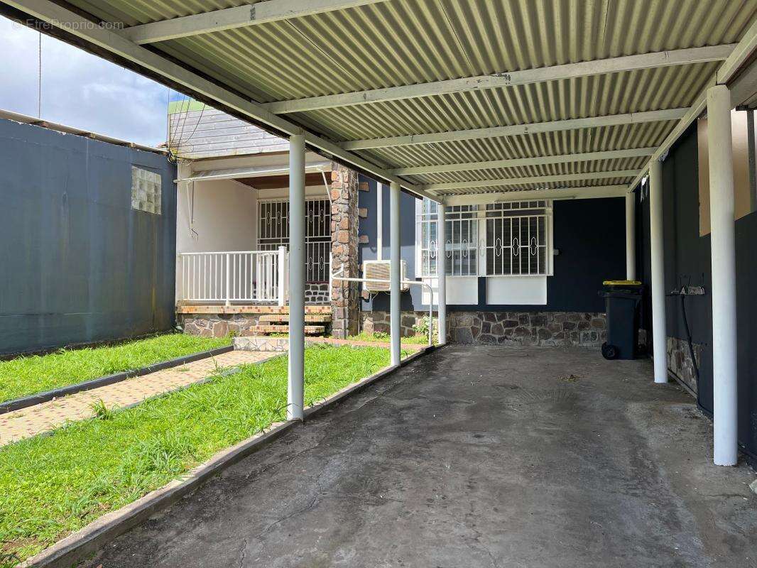 Maison à SAINT-JOSEPH