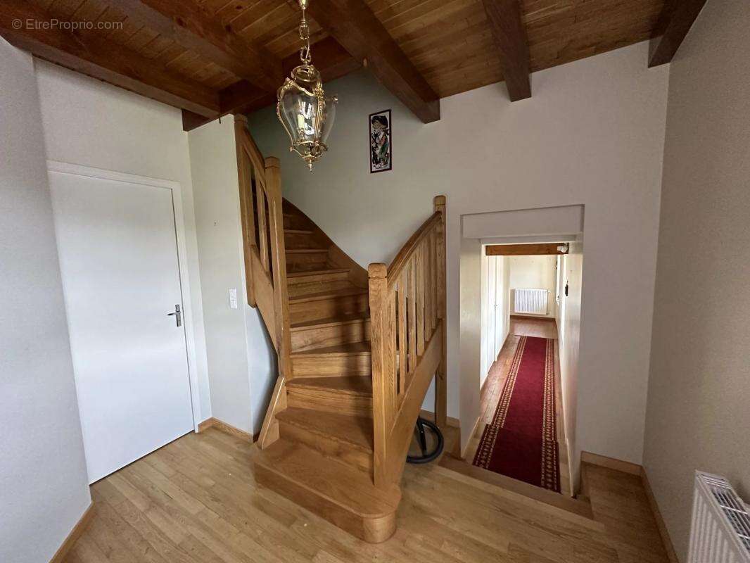 Maison à SAINT-CHRISTOPHE-VALLON