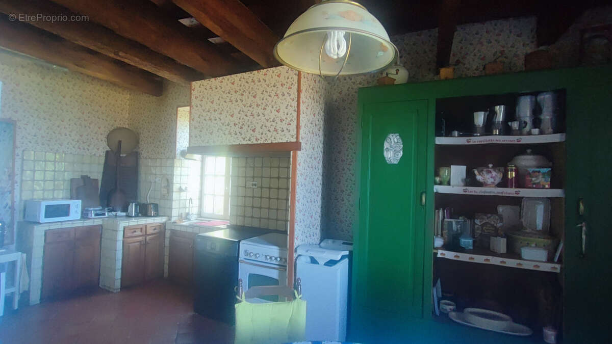 Maison à SAINT-ROMAIN-DE-LERPS