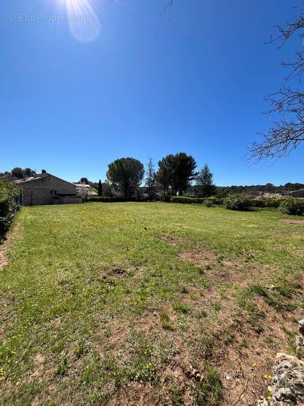 Terrain 1121 m² à Salernes  - photo 2