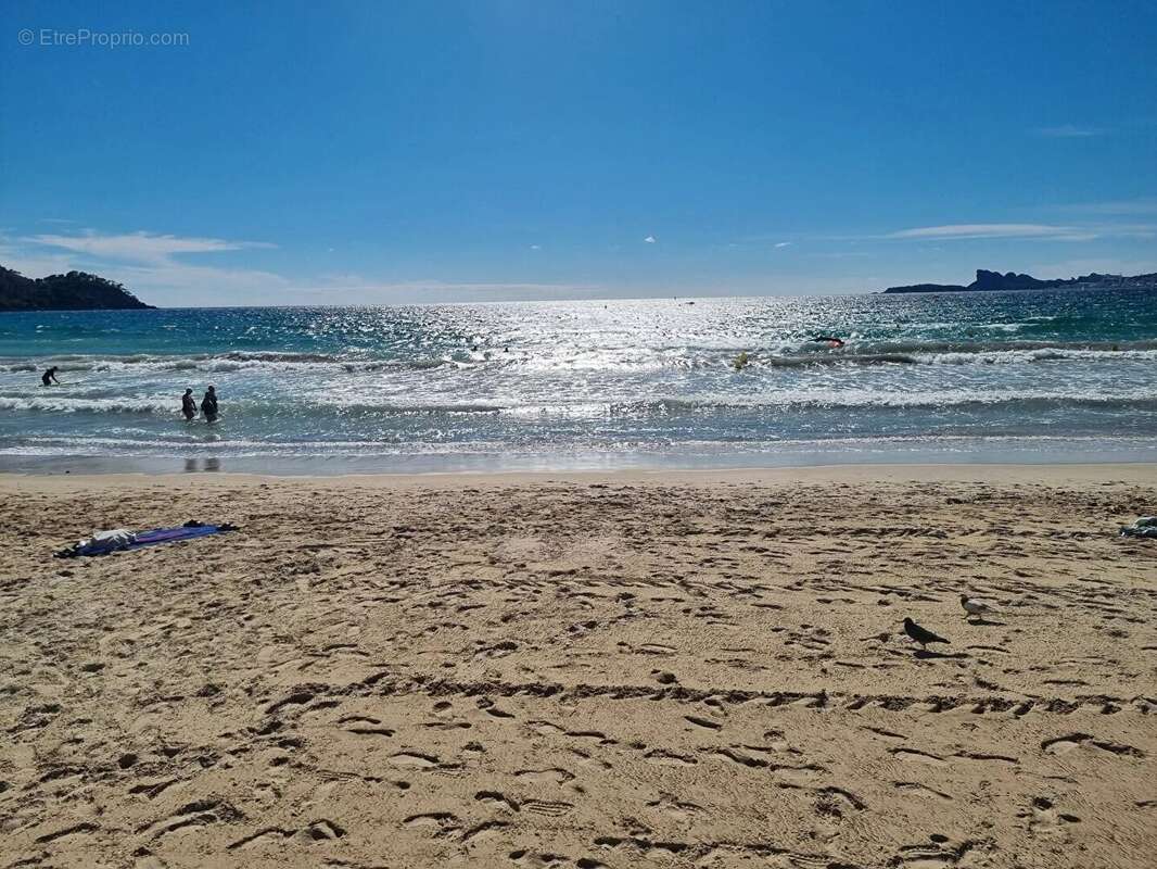 Appartement à SAINT-CYR-SUR-MER