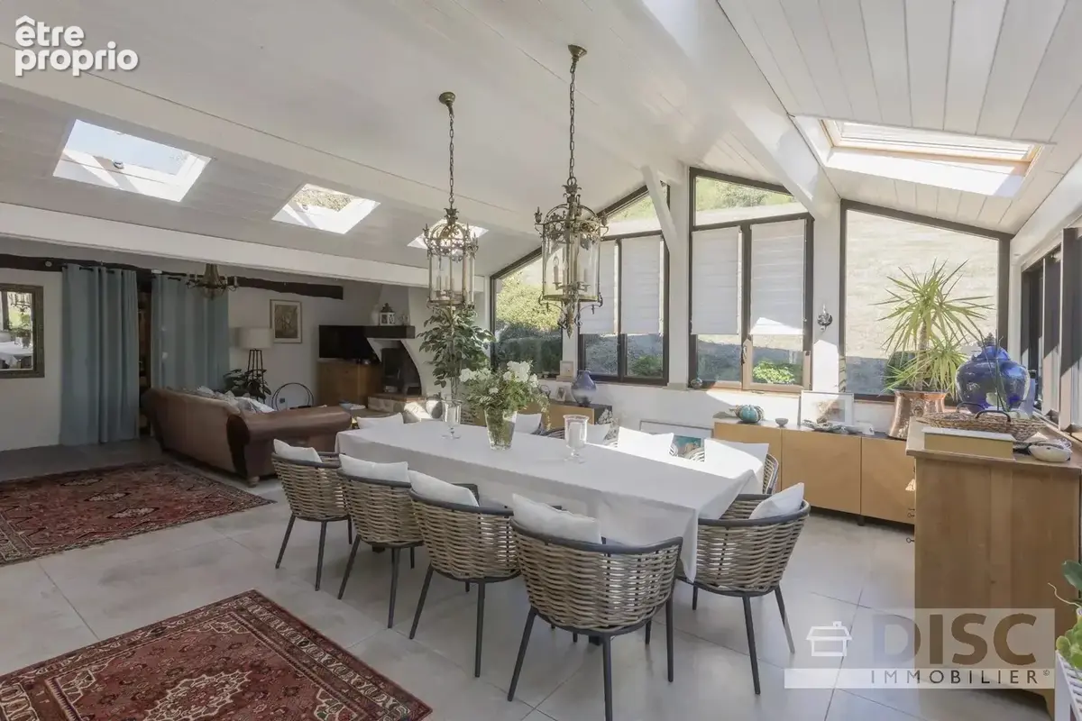 Propriété de charme avec piscine, jacuzzi et 7 hectares dans un environnement préservé - photo 10