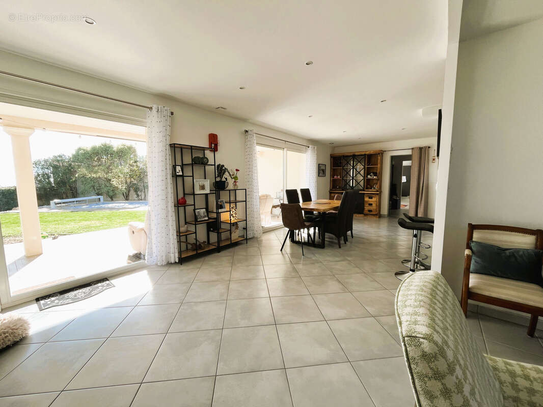 Maison à MESCHERS-SUR-GIRONDE