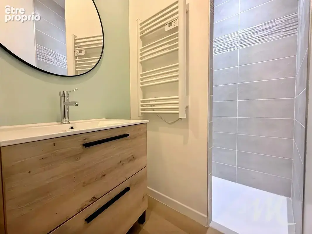 Appartement type 3 entièrement rénové avec balcon   Barjols - photo 8