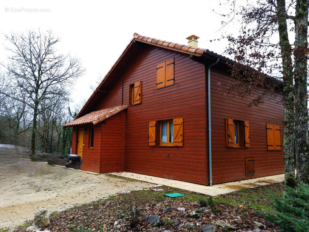 Maison à LACHAPELLE-AUZAC