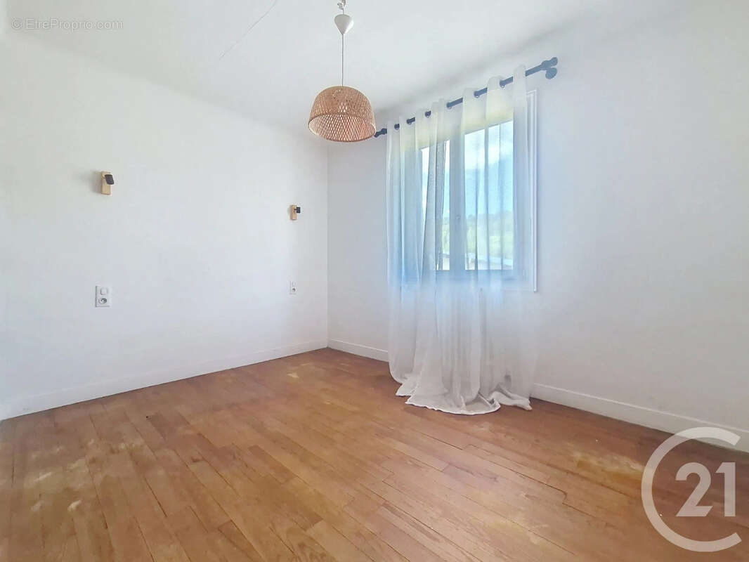 Maison 88 m² à Pont-Audemer  - photo 8