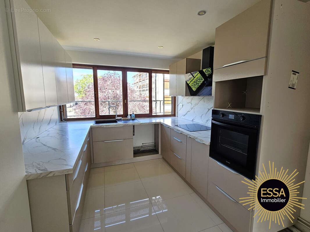 Appartement 138 m² à Noisy-Le-Roi  - photo 5
