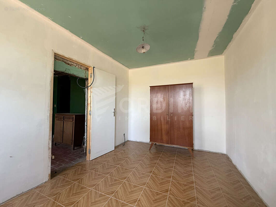 Beaulieu-sur-Loire, charmante maison à rénover avec dépendances - photo 2