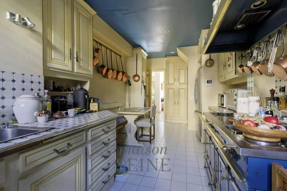 Maison à NEUILLY-SUR-SEINE