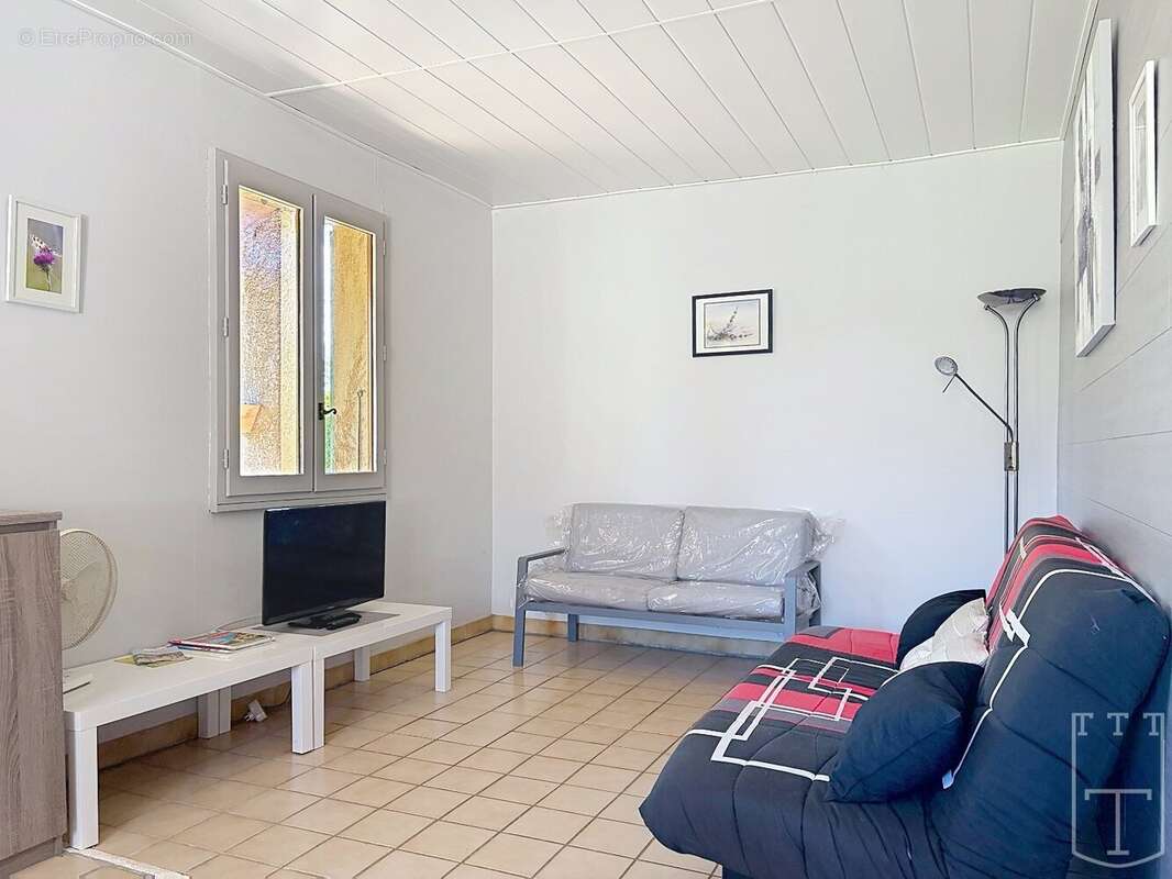 Maison à RUOMS