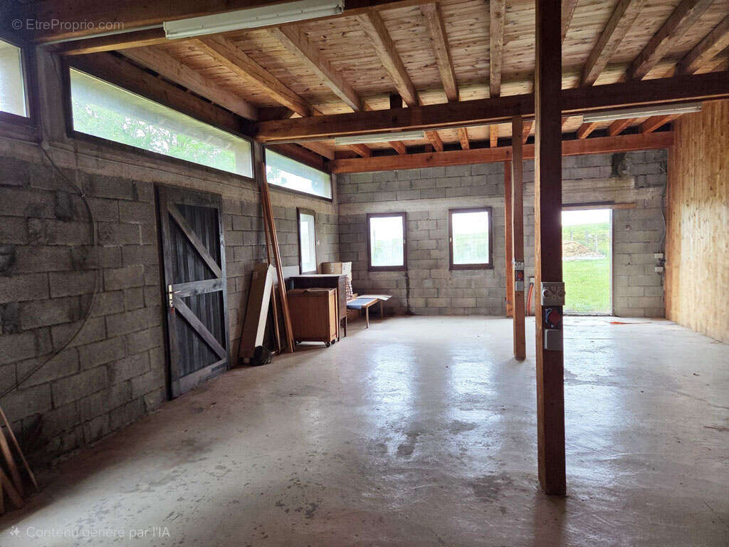 Ferme rénovée avec atelier d'artisan secteur St front - photo 18
