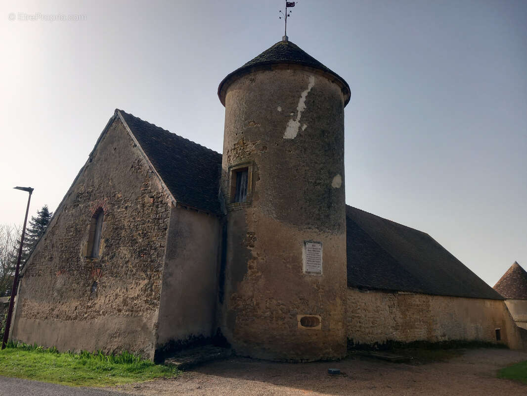 Maison à MONTIGNY-SUR-CANNE