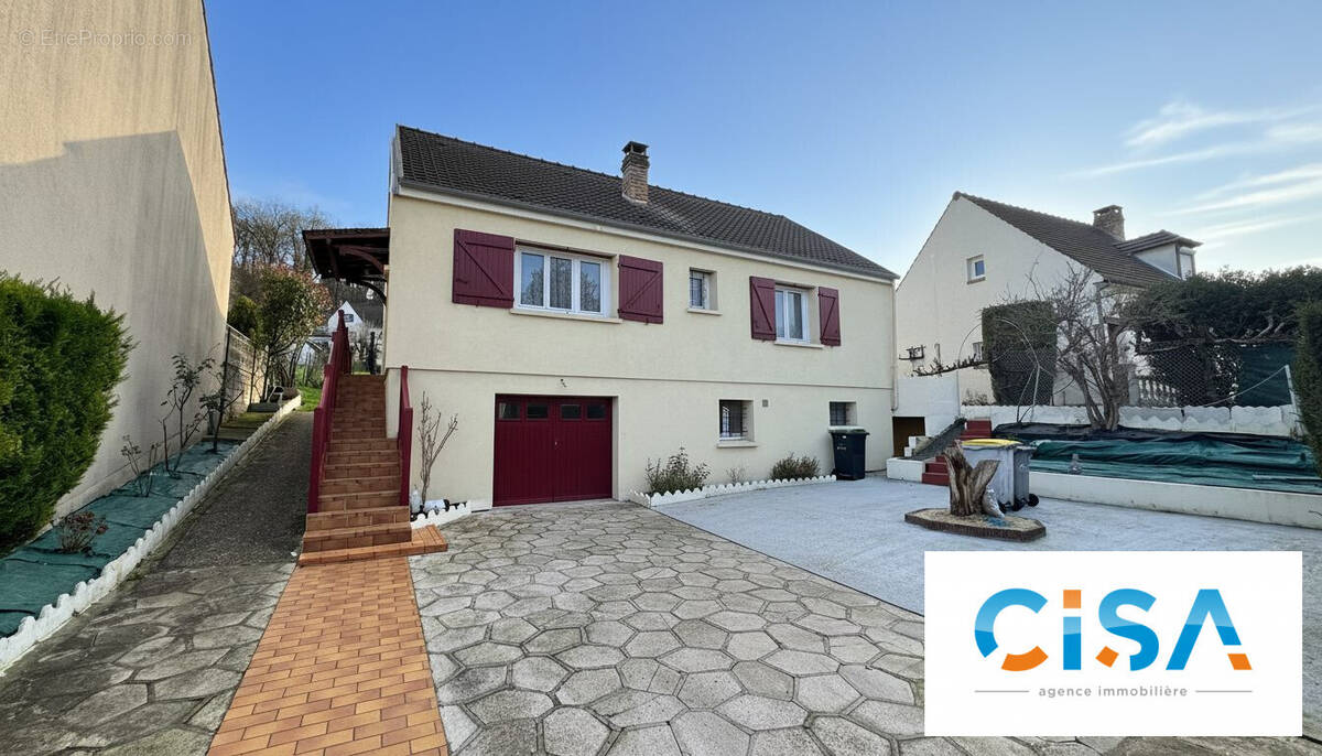 Maison à PONT-SAINTE-MAXENCE