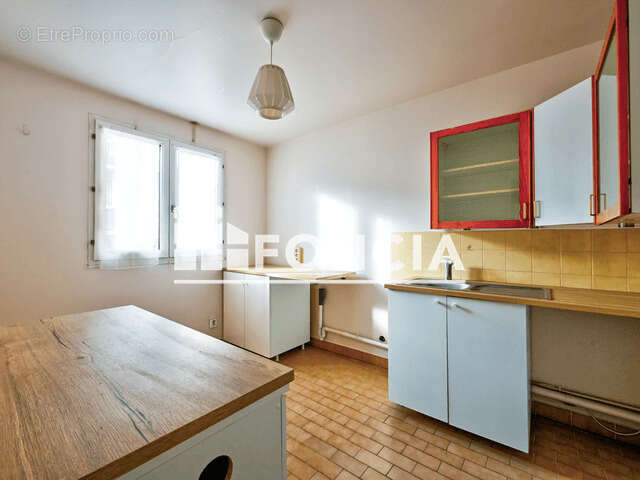 Appartement à FONTENAY-LE-FLEURY