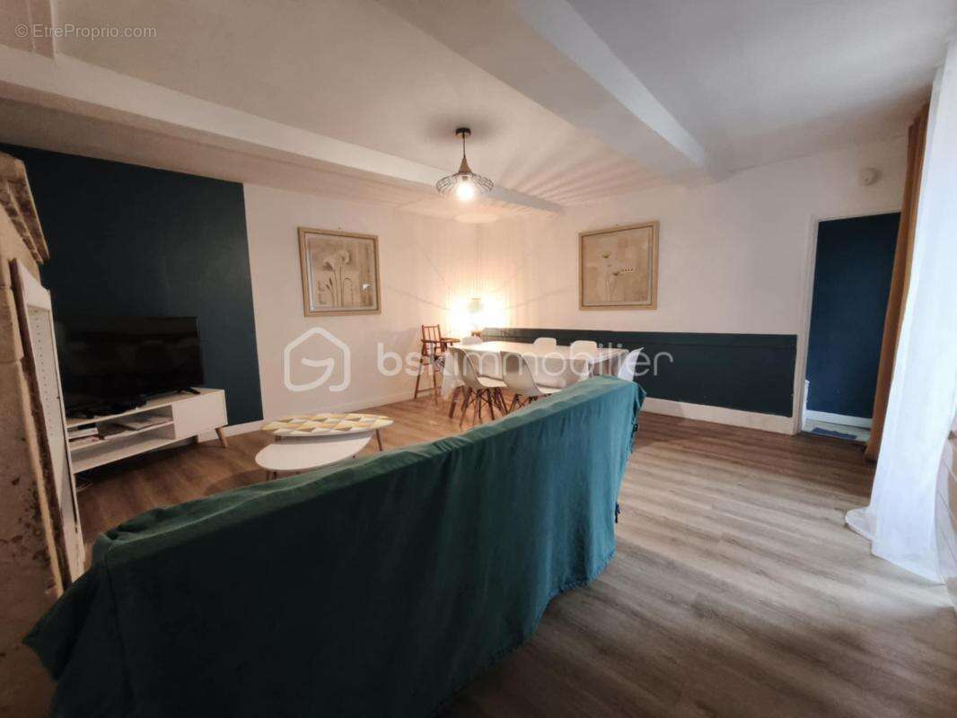 Maison à PORT-EN-BESSIN-HUPPAIN