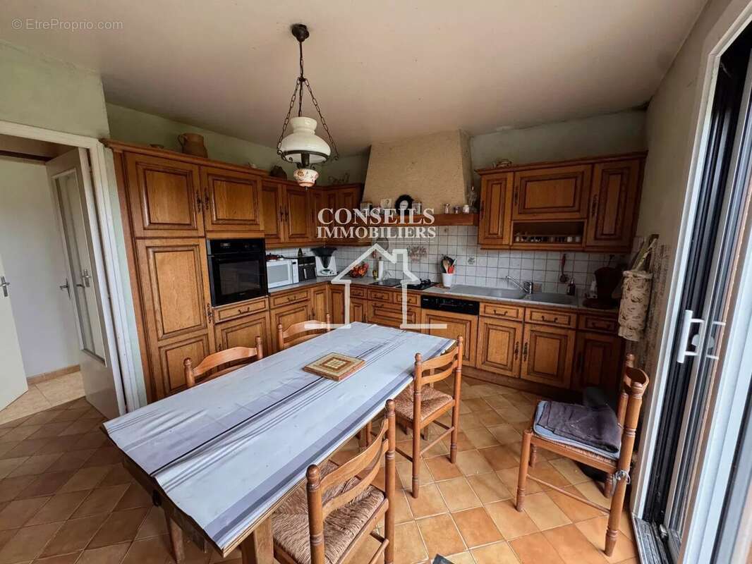 Maison à SAINT-JULIEN-DU-SAULT