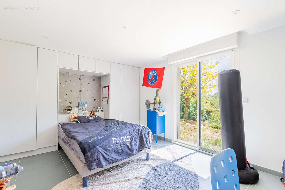 Maison à SAULX-LES-CHARTREUX