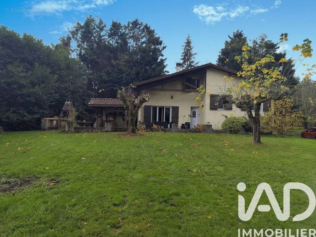 Photo 1 - Maison à TIZAC-DE-LAPOUYADE