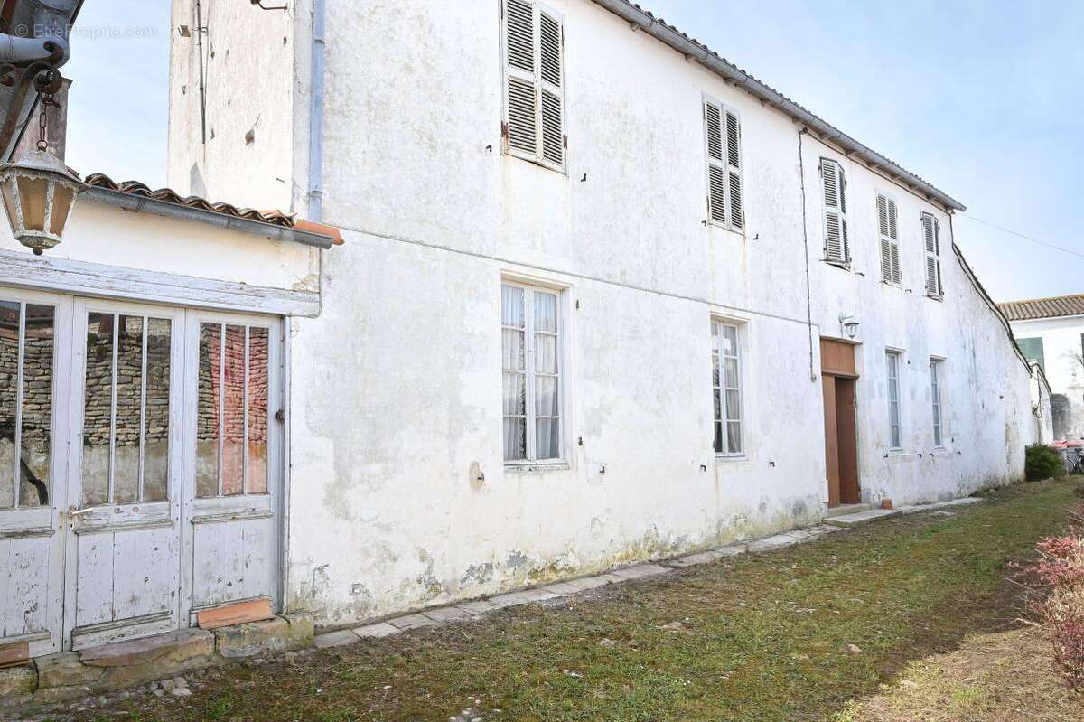 Maison à LA COUARDE-SUR-MER