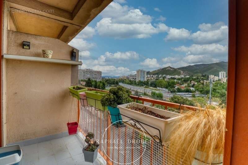 Appartement à MARSEILLE-11E