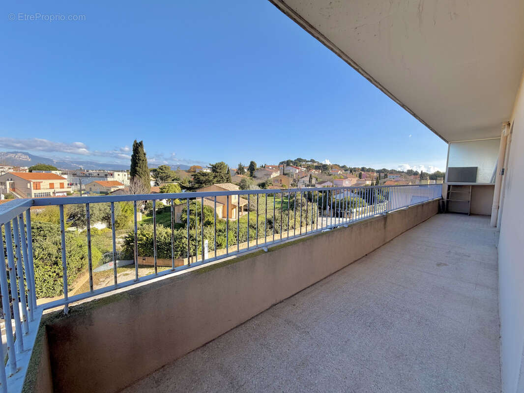 Appartement à SIX-FOURS-LES-PLAGES