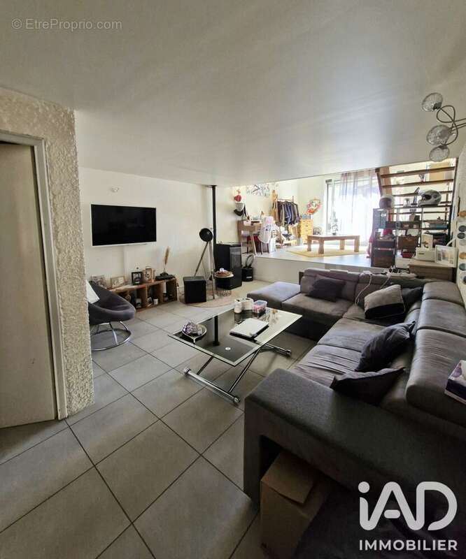 Maison 113 m² à Chalaines  - photo 3