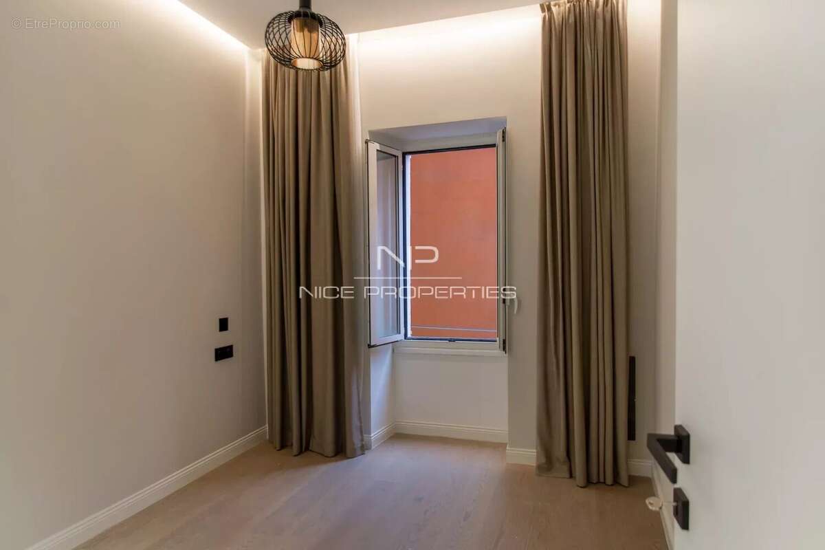 Appartement à VILLEFRANCHE-SUR-MER