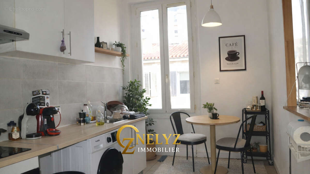 Appartement à MARSEILLE-8E