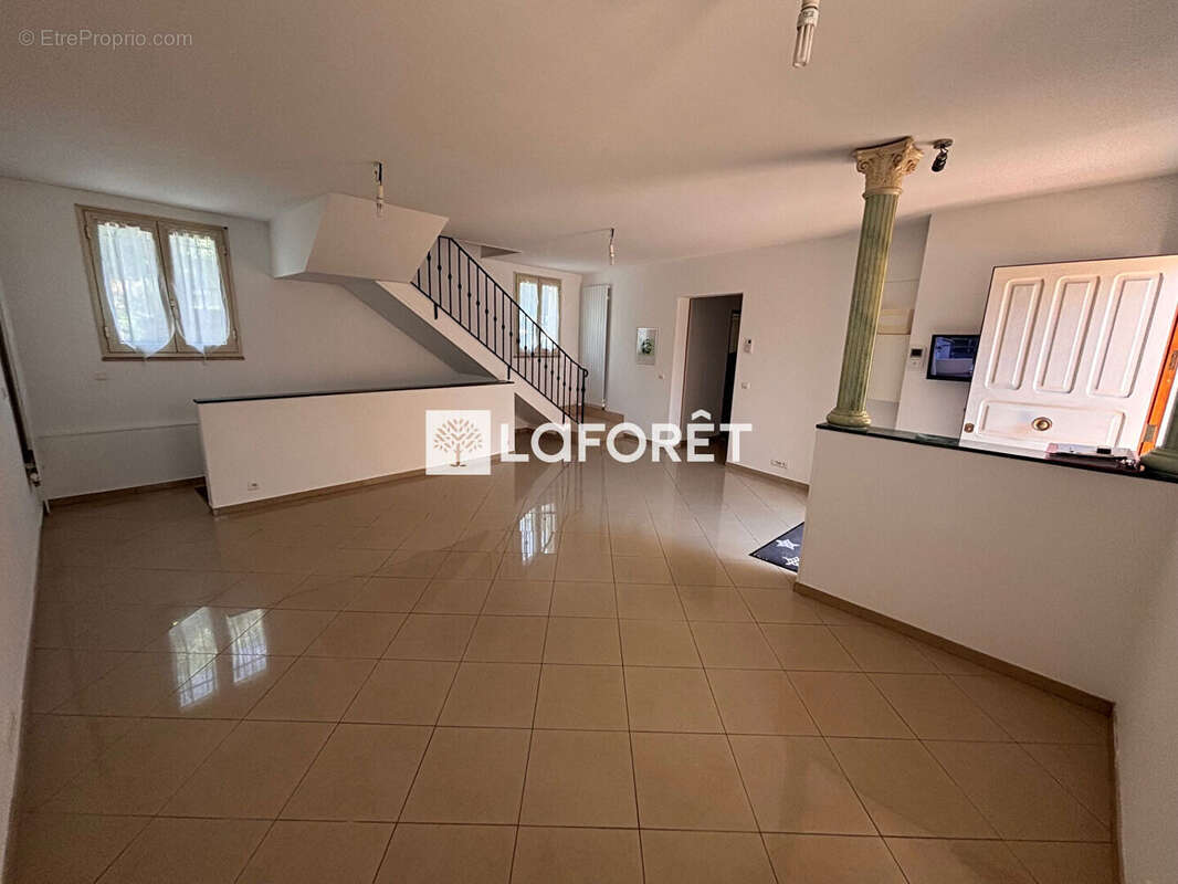 Maison à VILLEMOMBLE