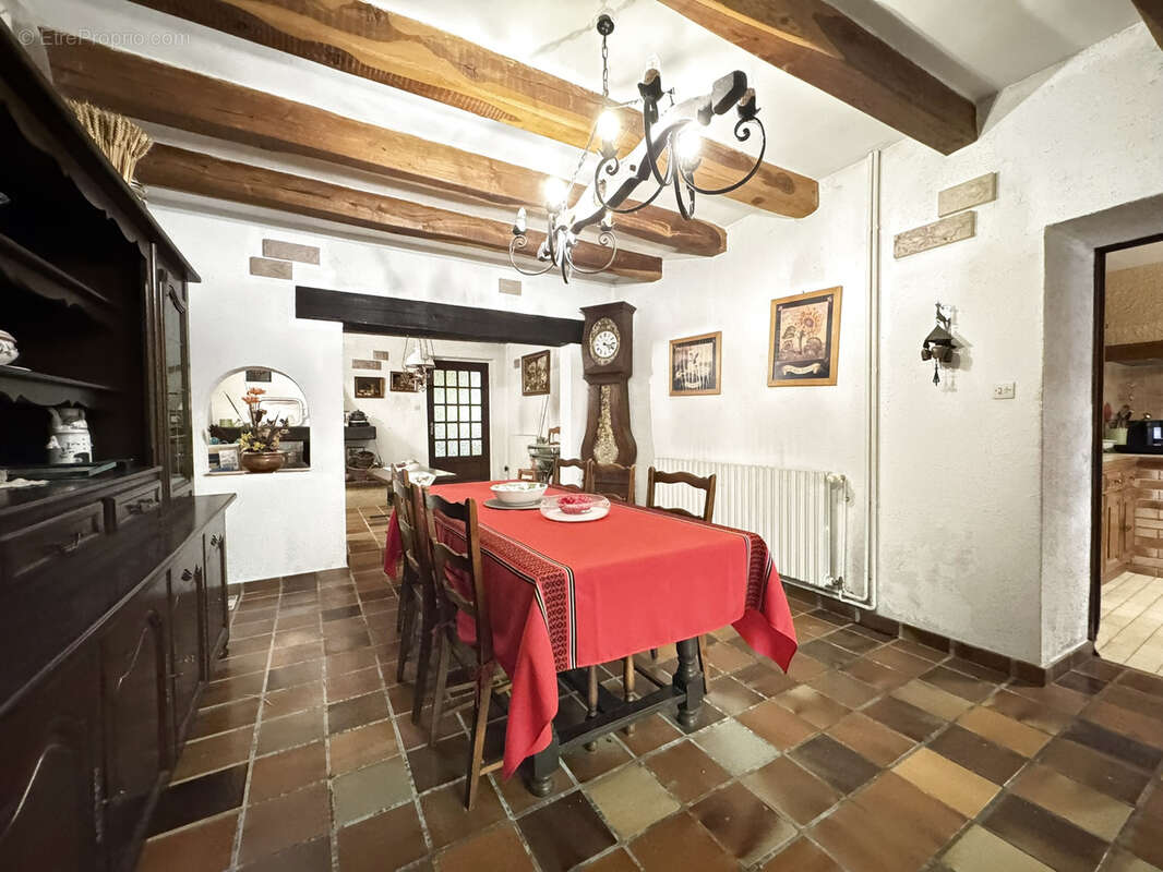 Maison à LA LANTERNE-ET-LES-ARMONTS