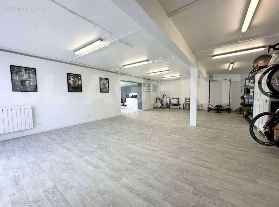 Messenger_creation_3317D634-E9EF-4936-801D-2DA98B419922 - Maison à DIEPPE