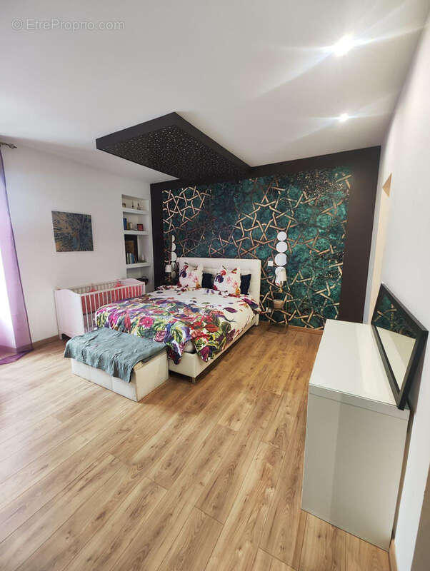 Appartement à PERTHES