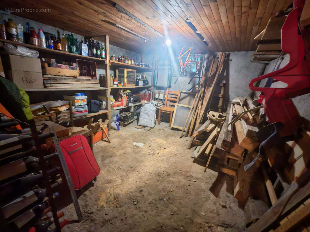 Maison à CHALLES-LES-EAUX