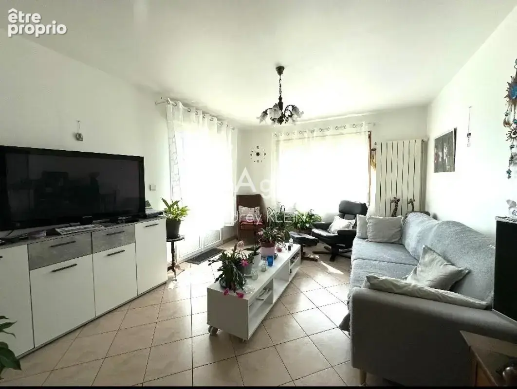 Maison sur sous sol et terrain clos de 680m2 - photo 6