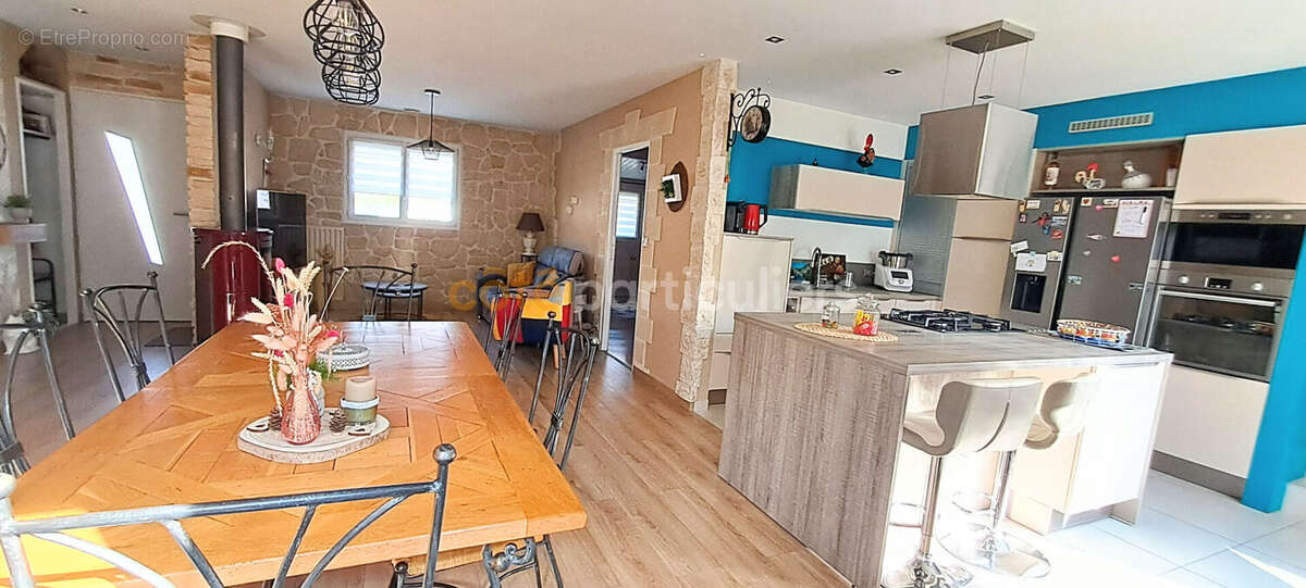 Maison à MORTAGNE-SUR-SEVRE