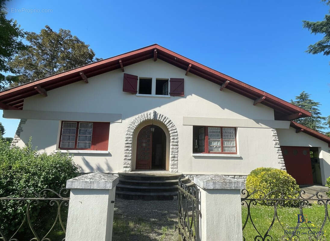 Maison à SAUVETERRE-DE-BEARN
