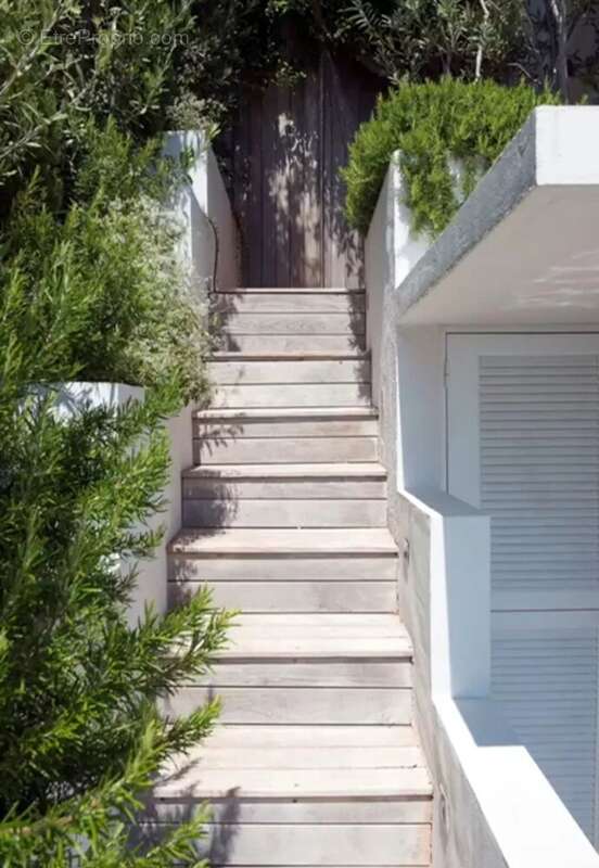 Maison à EZE