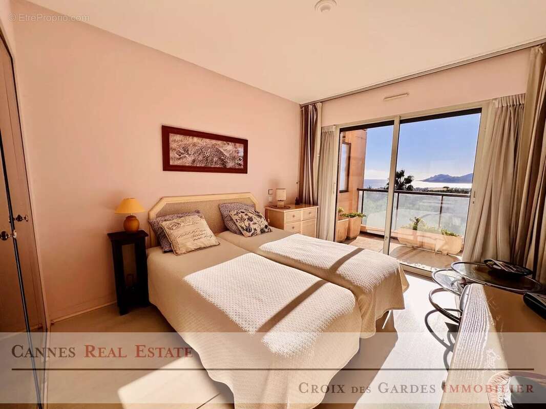 Appartement à LE CANNET