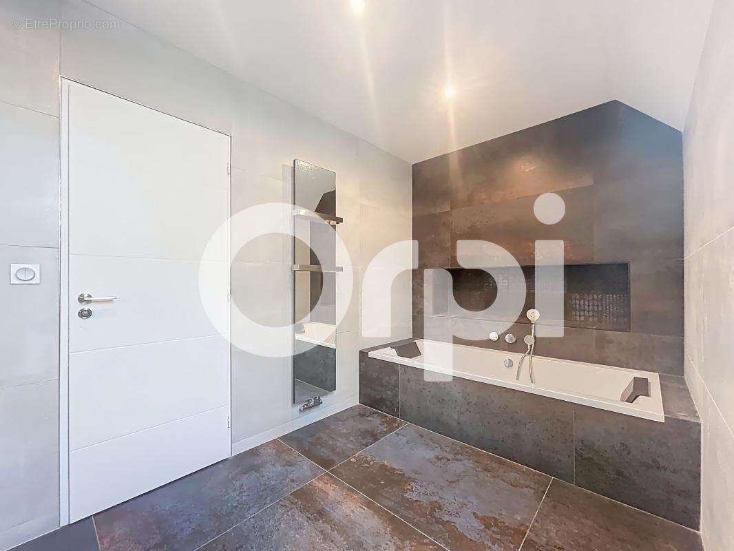 Maison à BELLOY-EN-FRANCE