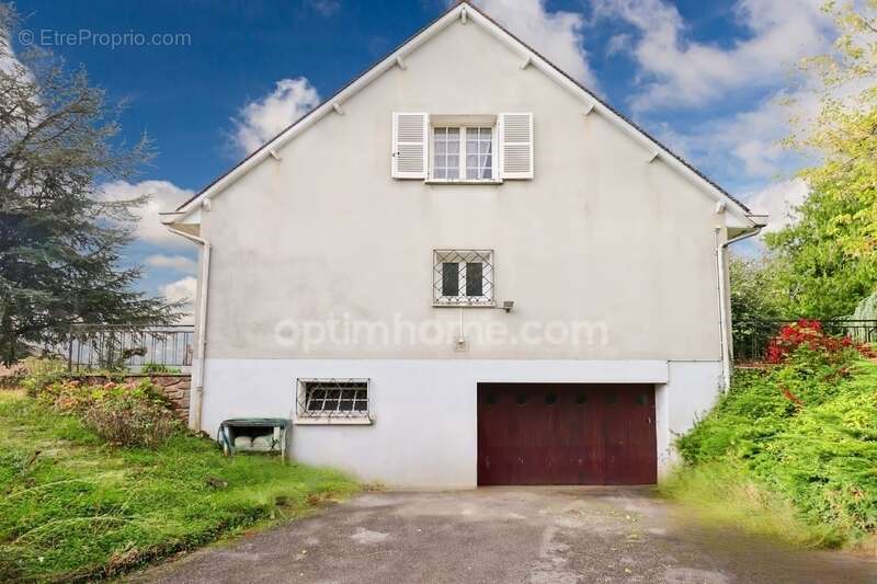 Maison à MAGNAC-LAVAL