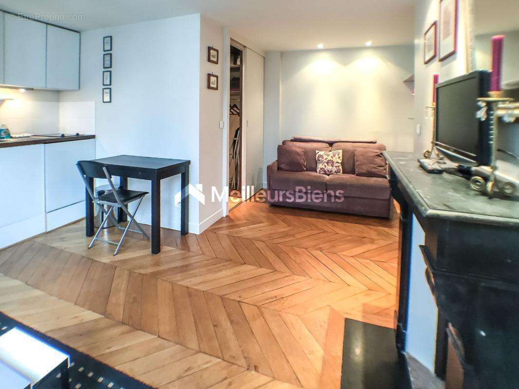 Appartement à PARIS-6E