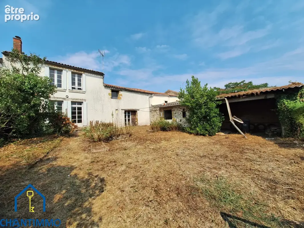 Maison à LA CAILLERE-SAINT-HILAIRE