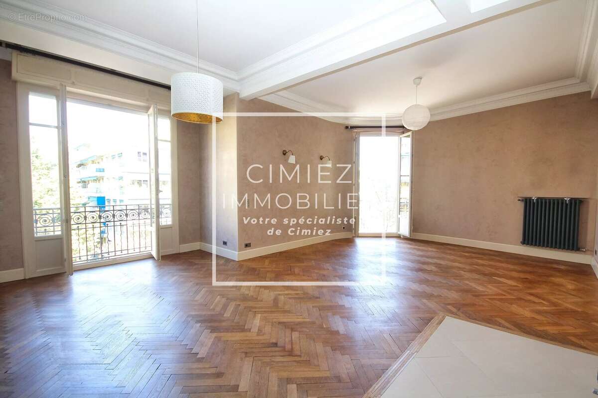 Appartement à NICE