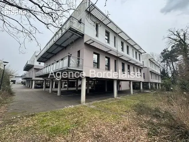 Commerce à PESSAC