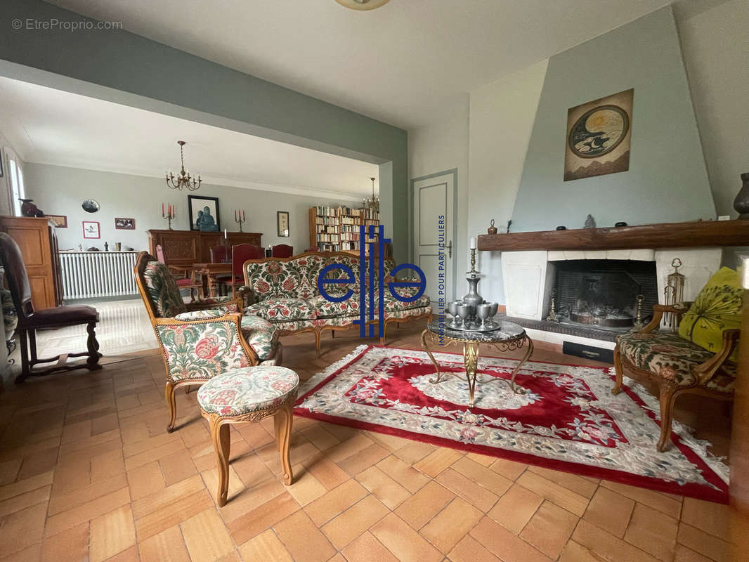 Maison à COULOUNIEIX-CHAMIERS