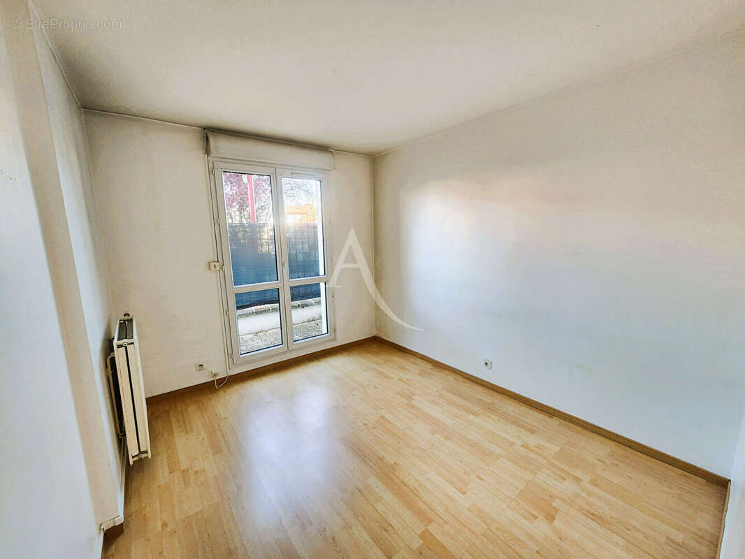 Appartement à FRESNES